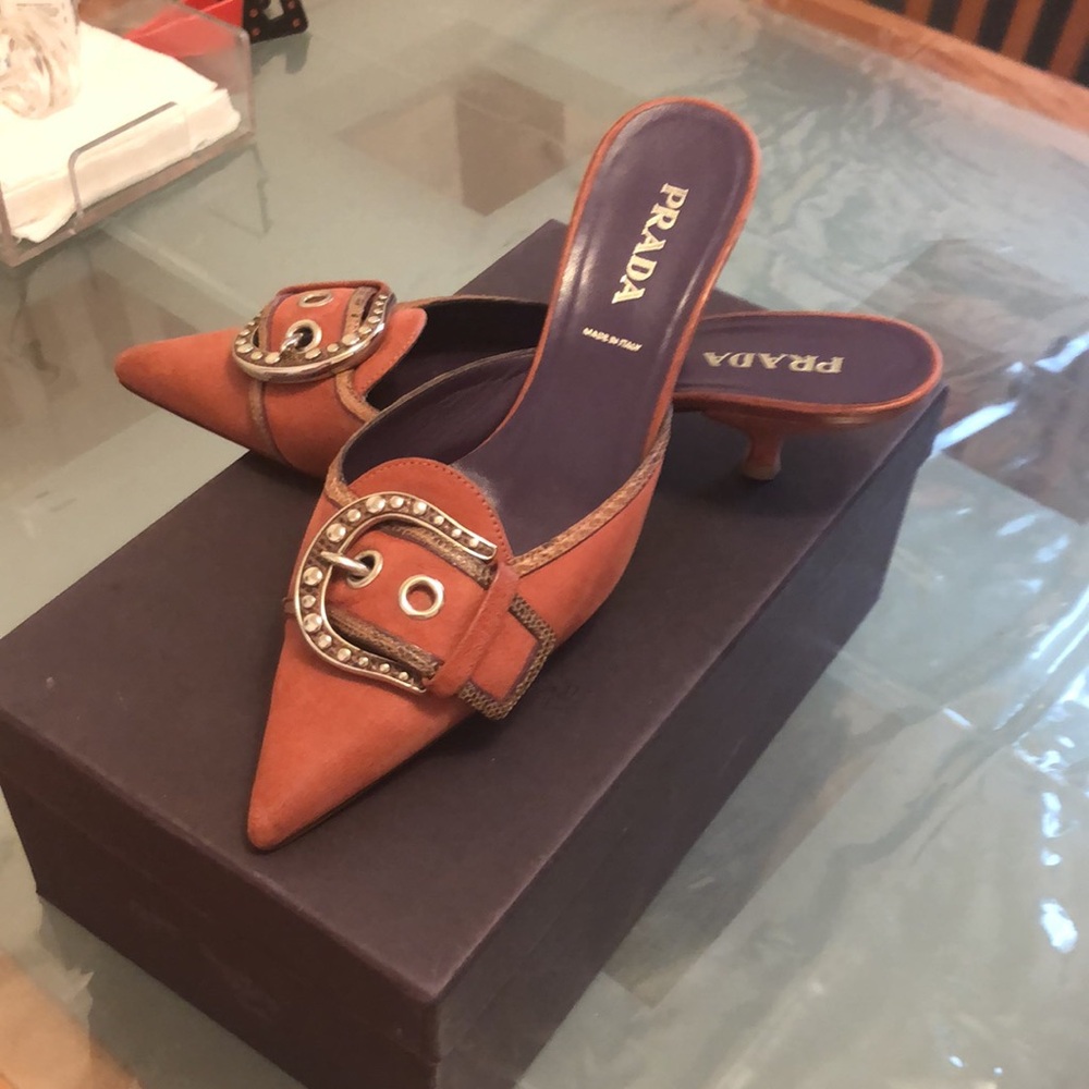 Shoes - Picture 2 of 6